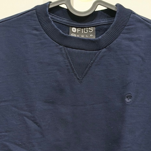 ✨ FIGS Leon™ Crewneck Sweatshirt – Navy – Size XS ✨ - Picture 5 of 6